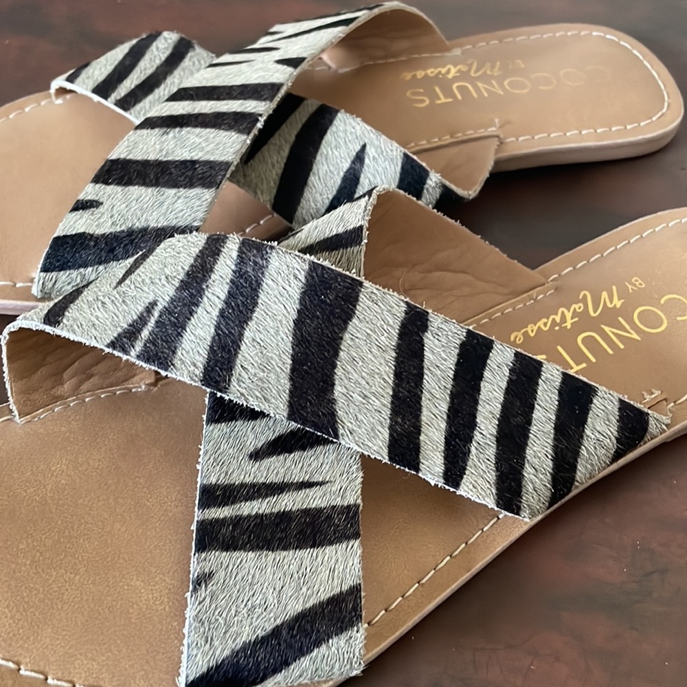 COCONUTS BY MATISSE sandal